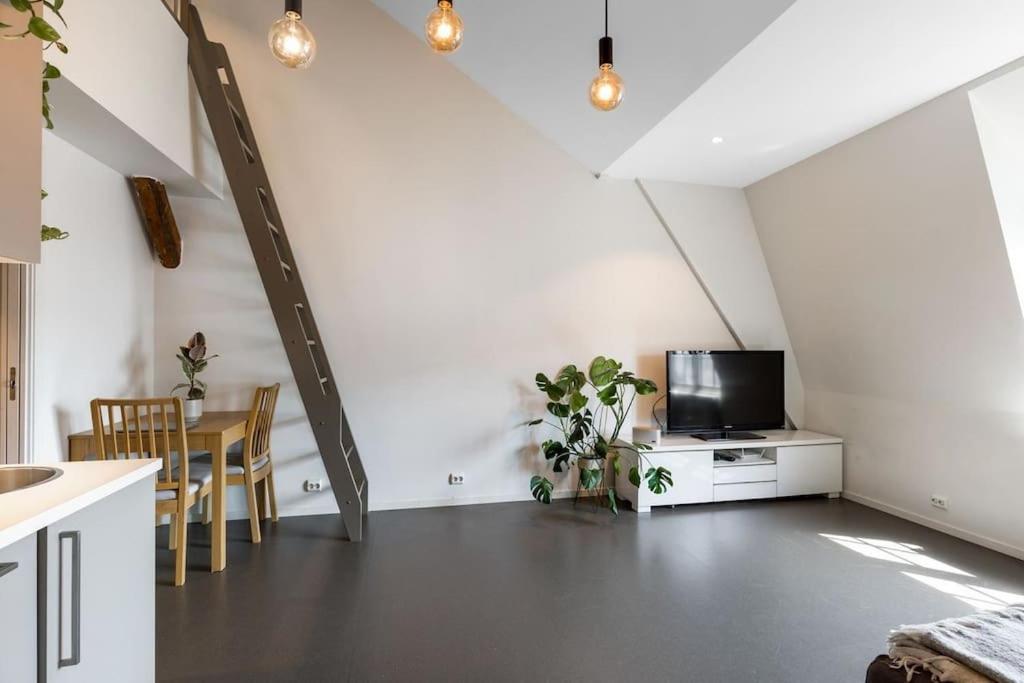 1-Roms Toppleilighet Pa Tangen/Bystranda Apartment Kristiansand Exterior photo